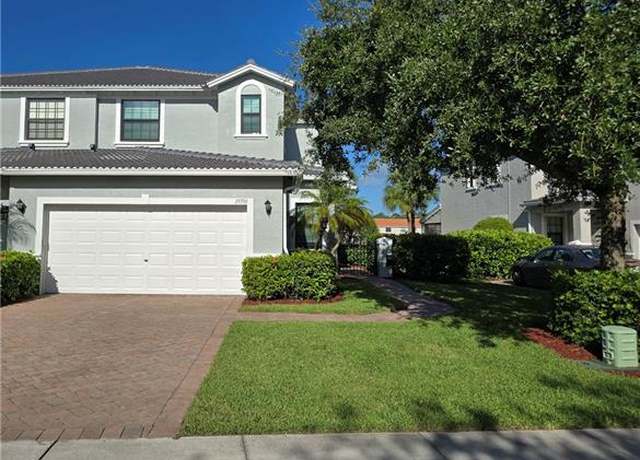Property at 15591 Summit Place Cir #313, Naples, FL 34119, 3 beds, 3 baths