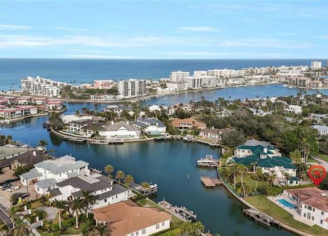 Property at 350 Bow Line Bnd, Naples, FL 34103, 6 beds, 4.5 baths