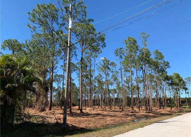 Property at 24000 Golden Eagle Ln, Bonita Springs, FL 34135