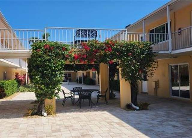 Property at 548 Broad Ave S #548, Naples, FL 34102, 2 beds, 2 baths