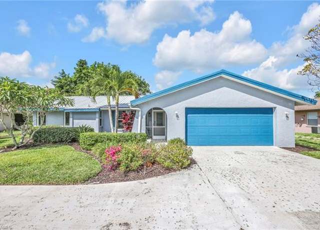 Property at 226 Pinehurst Cir, Naples, FL 34113, 3 beds, 2 baths