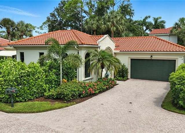 Property at 2547 Avila Ln, Naples, FL 34105, 3 beds, 3.5 baths
