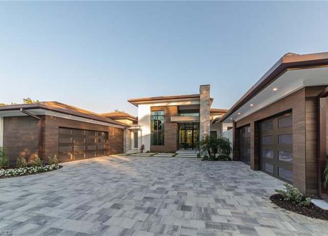 Property at 18 Caribbean Rd, Naples, FL 34108, 4 beds, 5 baths