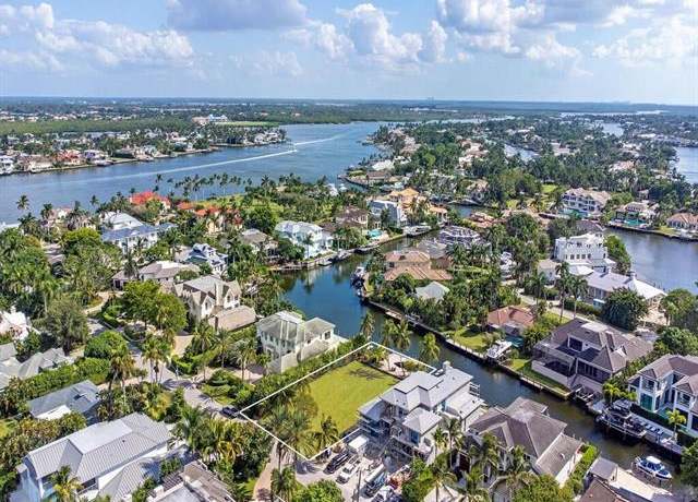 Property at 688 21st Ave S, Naples, FL 34102