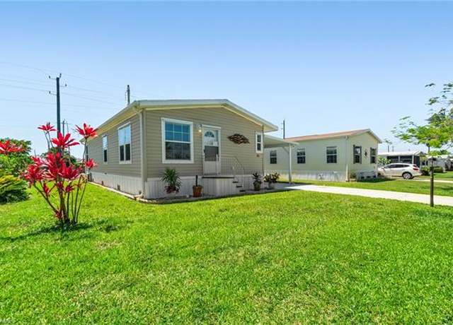 Property at 21 Chateau Way, Naples, FL 34112, 2 beds, 2 baths