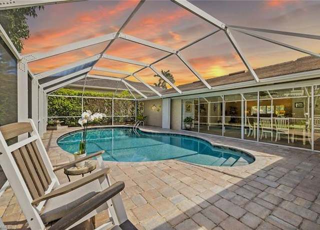 Property at 636 Park Shore Dr, Naples, FL 34103, 3 beds, 2.5 baths