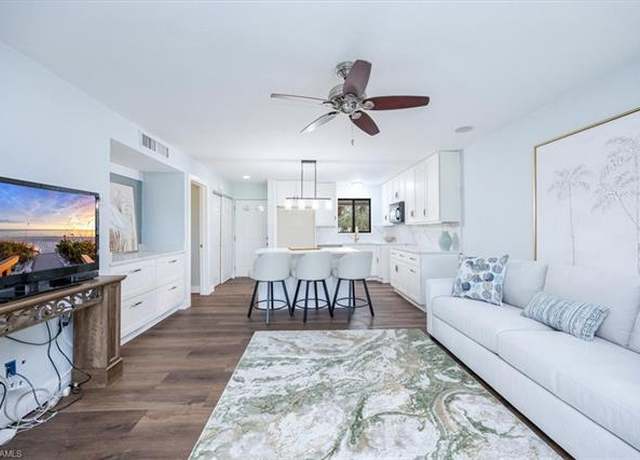 Property at 746 Eagle Creek Dr #203, Naples, FL 34113, 1 bed, 1 bath