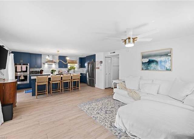 Property at 1549 Sandpiper St #39, Naples, FL 34102, 2 beds, 2 baths