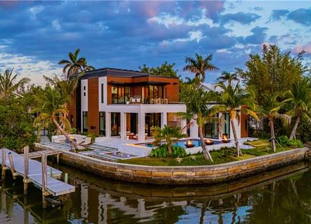 Property at 1100 Sandpiper St, Naples, FL 34102, 5 beds, 6 baths