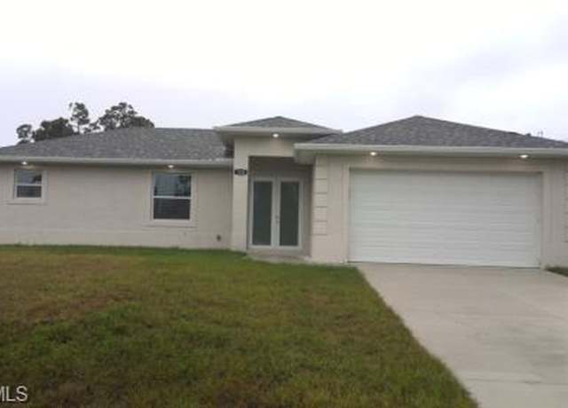 Property at 1252 Edna St E, Lehigh Acres, FL 33974, 3 beds, 2 baths