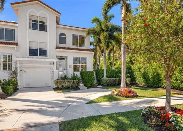 Property at 962 5th St S #5, Naples, FL 34102, 3 beds, 2.5 baths