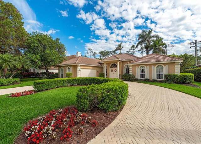 Property at 143 Edgemere Way S, Naples, FL 34105, 3 beds, 3 baths