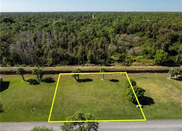 Property at 4001 Skyway Dr Lot#20, Naples, FL 34112-2926