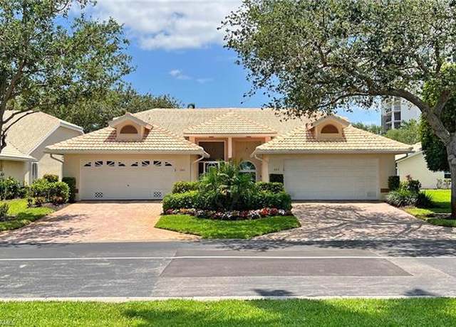 Property at 682 Wiggins Bay Dr, Naples, FL 34110, 3 beds, 2 baths