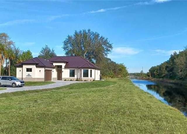 Property at 127 39th Ave NW, Naples, FL 34120, 3 beds, 2 baths