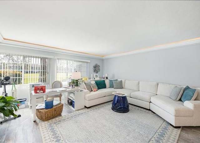 Property at 1085 Forest Lakes Dr #8105, Naples, FL 34105, 1 bed, 1 bath