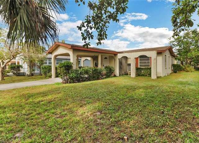 Property at 1279 5th Ave N, Naples, FL 34102, 3 beds, 2 baths