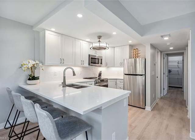 Property at 330 Kon Tiki Dr Unit G7, Naples, FL 34113, 2 beds, 2 baths