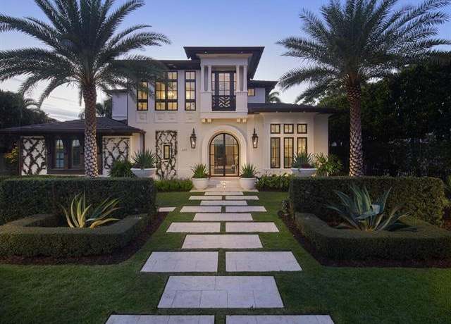 Property at 167 4th St N, Naples, FL 34102, 3 beds, 3.5 baths