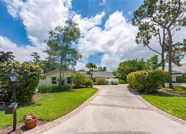 Property at 1794 Knights Ct, Naples, FL 34112, 3 beds, 2 baths