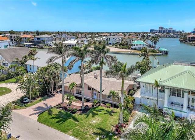 Property at 274 Conners Ave, Naples, FL 34108, 3 beds, 2.5 baths