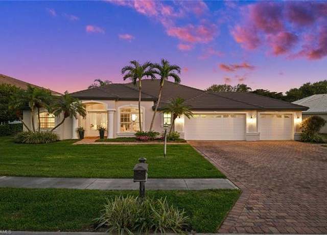 Property at 8128 Las Palmas Way, Naples, FL 34109, 4 beds, 3 baths