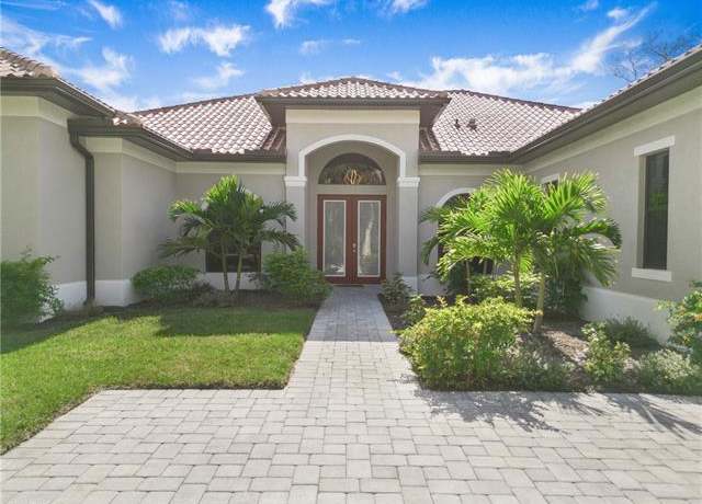 Property at 610 25th Ave NW, Naples, FL 34120, 4 beds, 3 baths