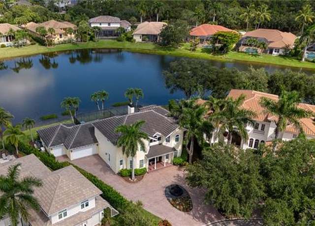 Property at 4009 Treadwater Ct, Naples, FL 34109, 4 beds, 4.5 baths