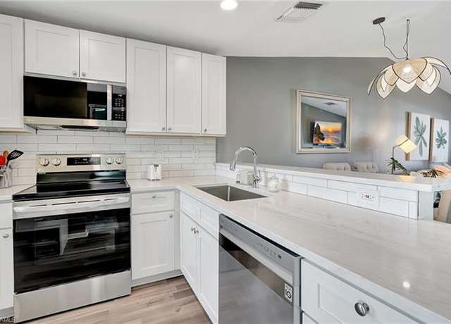 Property at 691 W Elkcam Cir #423, Marco Island, FL 34145, 2 beds, 2 baths