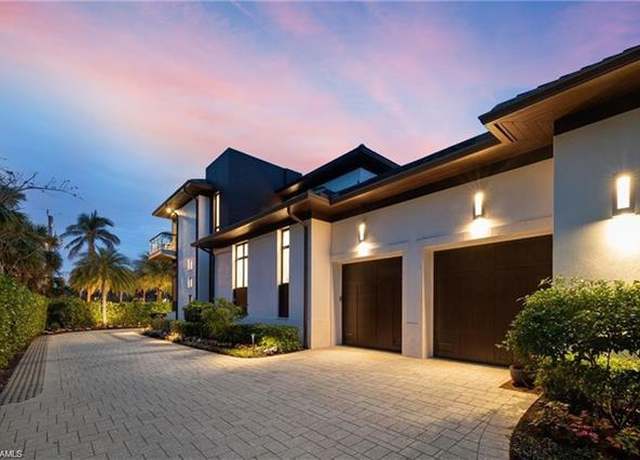 Property at 1230 Gulf Shore Blvd S, Naples, FL 34102, 5 beds, 5.5 baths