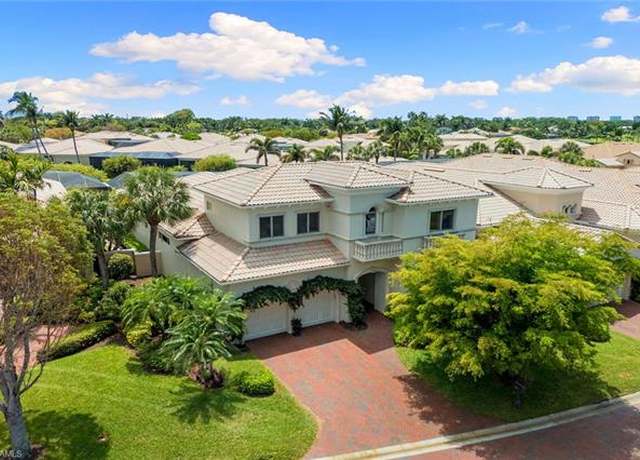 Property at 9108 Terrabella Ct, Naples, FL 34109, 4 beds, 4.5 baths