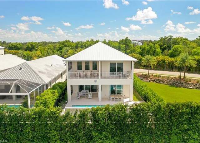 Property at 115 Cambria Ln, Naples, FL 34112, 3 beds, 3.5 baths