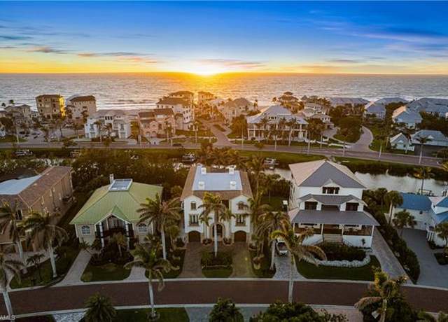 Property at 195 Topanga Dr, Bonita Springs, FL 34134, 4 beds, 5.5 baths