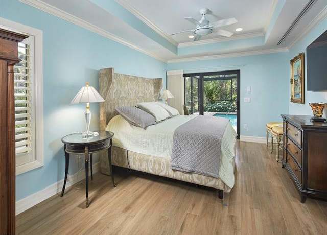 Property at 230 Champney Bay Ct, Naples, FL 34102, 4 beds, 3 baths