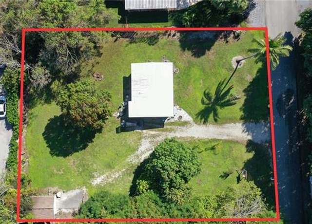 Property at 1135 Shady Rest Ln, Naples, FL 34103, 2 beds, 1 bath