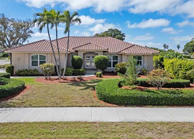 Property at 510 Bald Eagle Dr, Marco Island, FL 34145, 4 beds, 2 baths