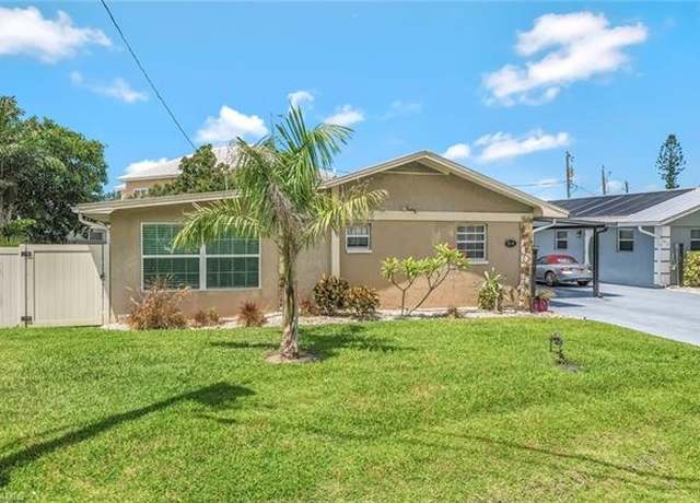 Property at 814 107th Ave N, Naples, FL 34108, 3 beds, 2 baths