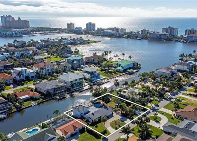 Property at 438 Lagoon Ave, Naples, FL 34108, 3 beds, 3 baths