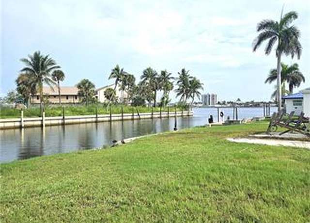 Property at 865 Oak St, Fort Myers Beach, FL 33931