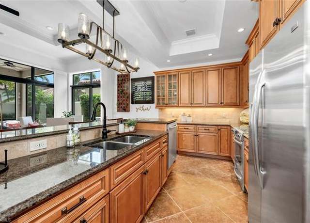 Property at 7996 Cordoba Pl, Naples, FL 34113, 4 beds, 3.5 baths