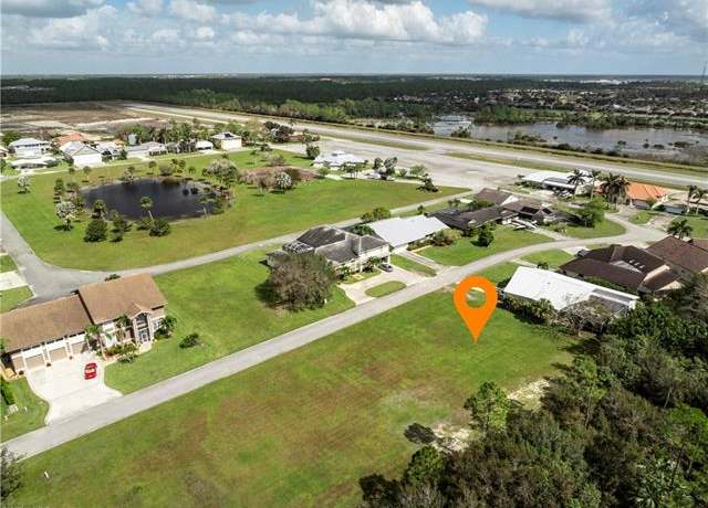 Property at 4085 Skyway Dr Lot#33, Naples, FL 34112-2922