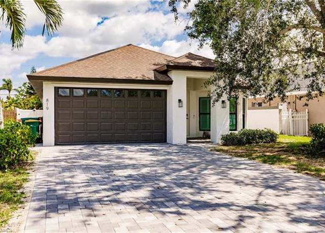 Property at 819 96th Ave N, Naples, FL 34108, 4 beds, 2 baths