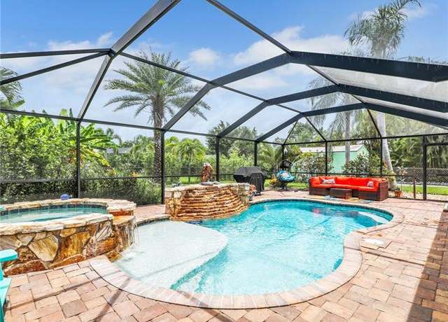 Property at 28235 Meadowlark Ln, Bonita Springs, FL 34134, 4 beds, 2 baths