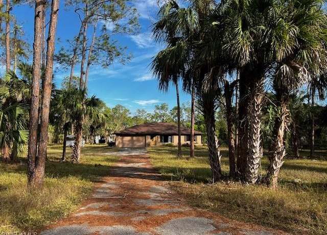 Property at 4121 5th Ave NW, Naples, FL 34119