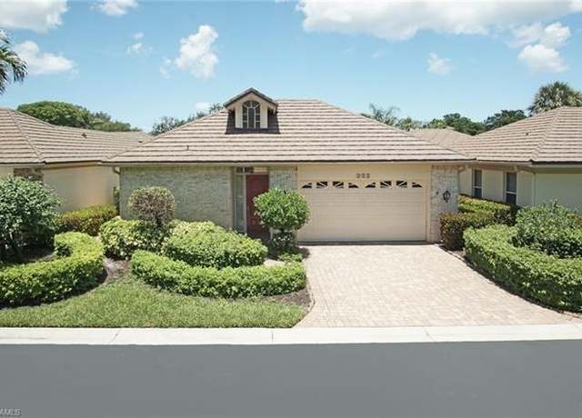 Property at 922 Turtle Ct Unit 21-21, Naples, FL 34108, 2 beds, 3 baths