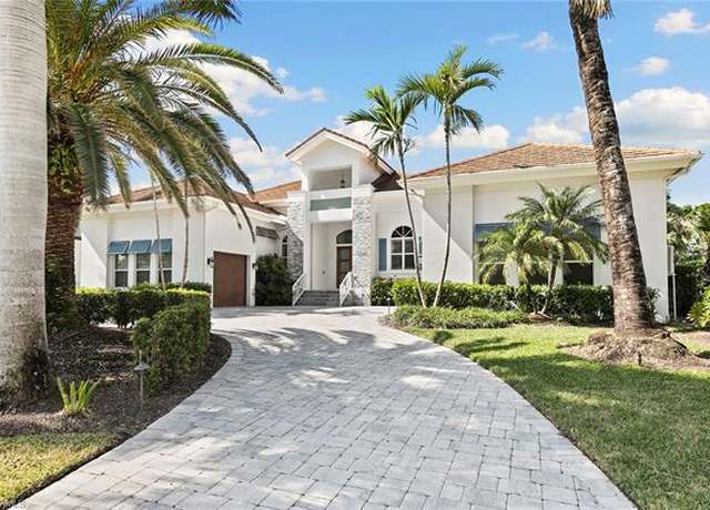 Property at 3747 Fountainhead Ln, Naples, FL 34103, 4 beds, 3.5 baths
