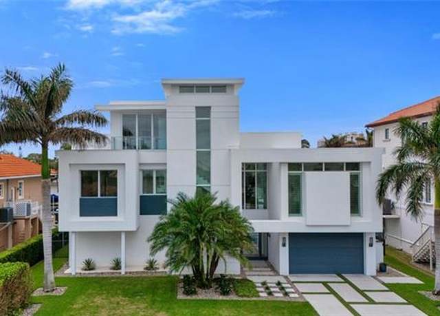 Property at 432 Bayside Ave, Naples, FL 34108, 4 beds, 4.5 baths