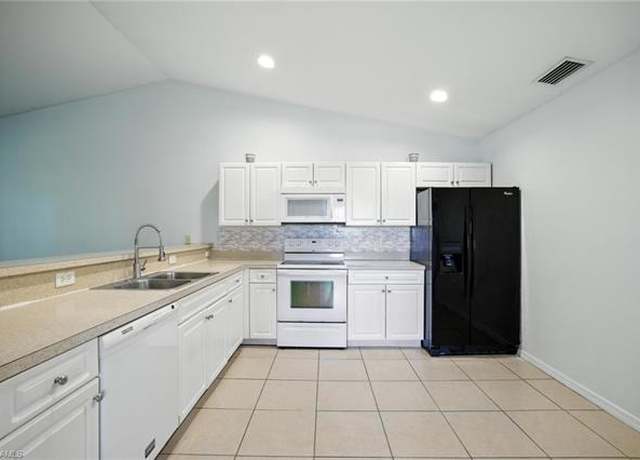 Property at 472/474 Petite Ave, Lehigh Acres, FL 33974, 4 beds, 4 baths