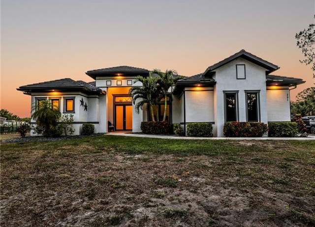 Property at 291 10th St SE, Naples, FL 34117, 3 beds, 3 baths