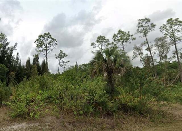 Property at 913 Willard Ave, Lehigh Acres, FL 33972